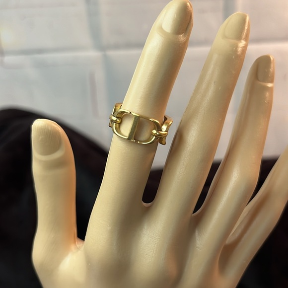Dior costume Jewelry Ring in Goldtone S (6) - Picture 13 of 15